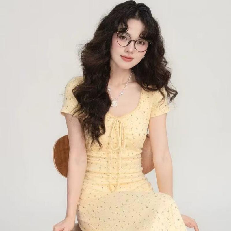 Holiday style lace dress women's summer new French floral suspender skirt seaside atmosphere skirt