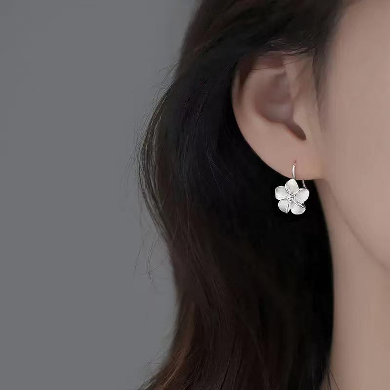 Luxury Versatile Frosted Flower Stud Earrings for Women - Niche Design, High-End Ear Hook Style