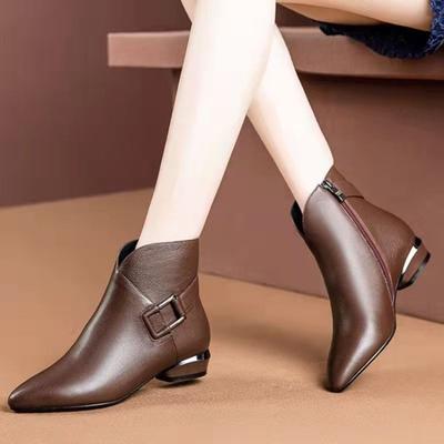 Botas Femininas de Cano Curto Novo Estilo Outono-Inverno Bico Fino Botas de Cano Curto, Sapatos de Couro Versáteis