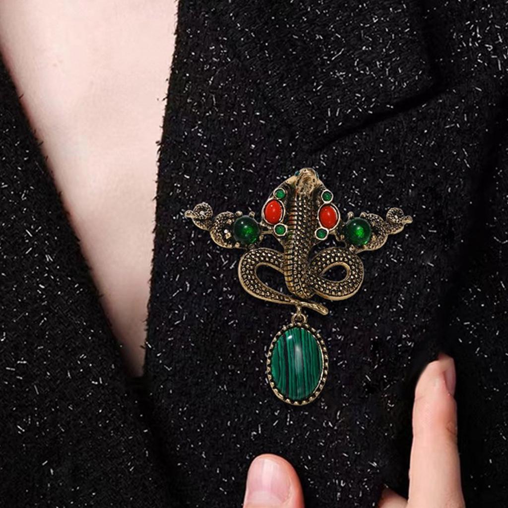 Multipurpose Fun Clown Themed Enamel Brooch Elegant Designs Portable Fashion Accessory for Performers Daily Outfits
