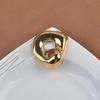 European and American Fashion Wavy Pattern Irregular Brooch High-End Simple Versatile Coat Niche Metal Pin Clothing Accessories