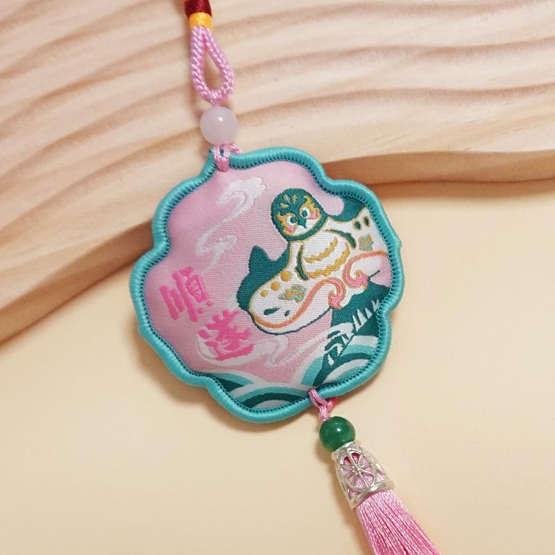Mid-Autumn Festival Embroidered Peace Charms: Scented Sachets & Hanging Ornaments for Peace and Prosperity.