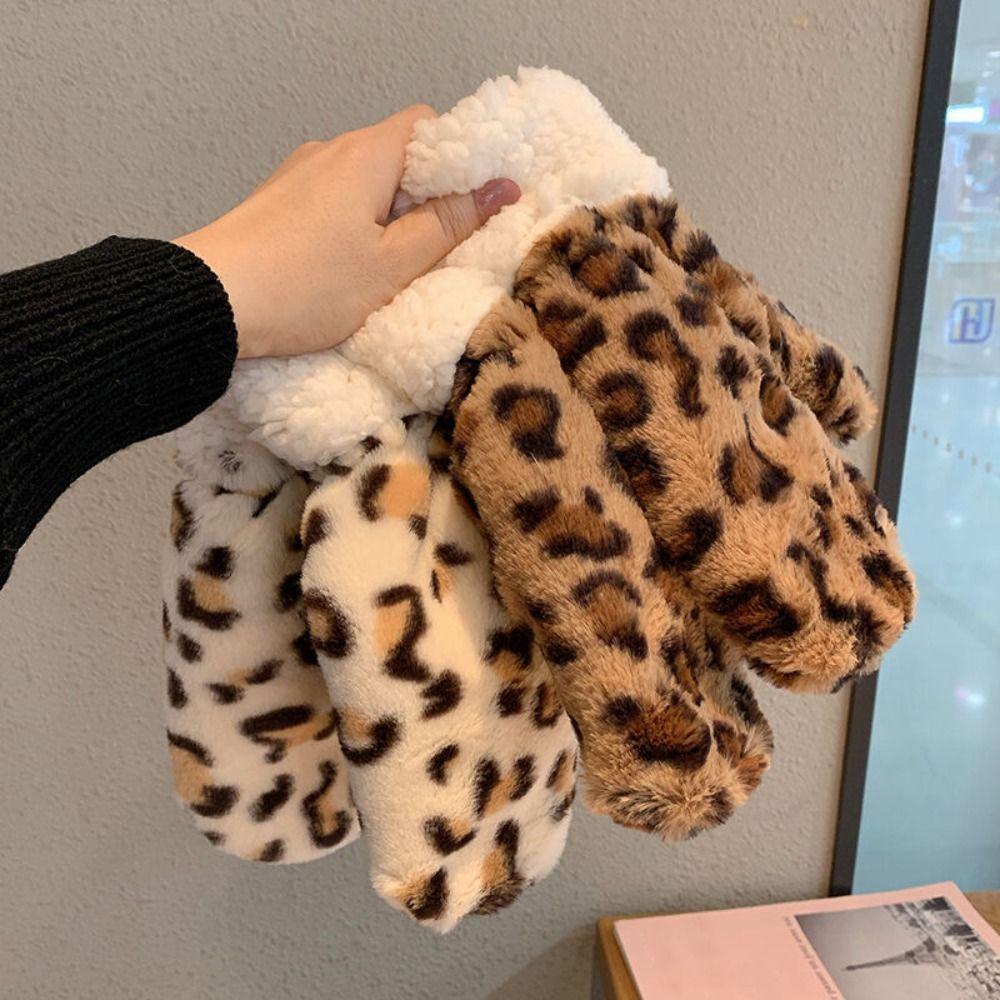 Halter Design Plush Gloves Cow Printed Christmas Mittens Autumn Gloves  Outdoor Activities