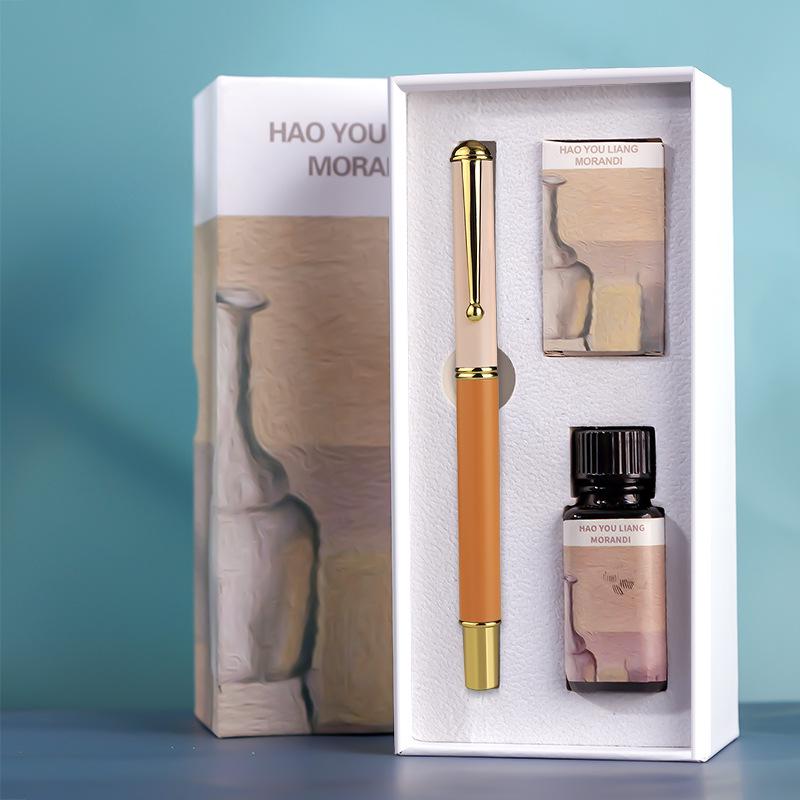 Children's Fine Nib Fountain Pen Set with Engravable Option, Includes Replaceable Ink Cartridges for Student Calligraphy Practice.