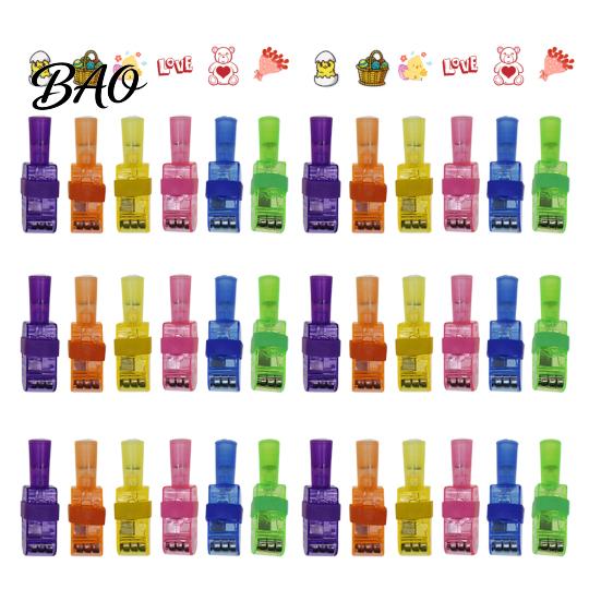 Interactive Play Toys Christmas Finger Projector Light, Mini Patterns LED Toy for Kids, Holiday Goodie Bag Fillers Light Up Ring Projection Xmas Party