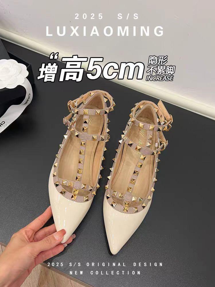 French Celebrity Style Rivet Pointed One-word Buckle Mary Jane Shoes Children's 2025 New Flat-soled Inner Height-increasing Single Shoes