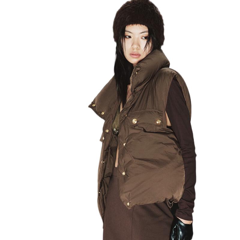 

MO&Co. Women s High-Neck Duck Down Vest S (160)