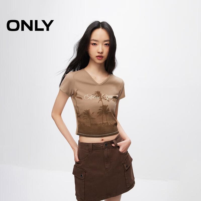 ONLY Women s 2024 Retro Print V-Neck Slim Fit Short T-Shirt S