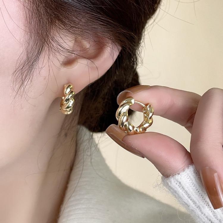 Twist Geometric Circle Earrings: Trendy Croissant Style for Women, Needle Back, Fashionable & Versatile Accessory