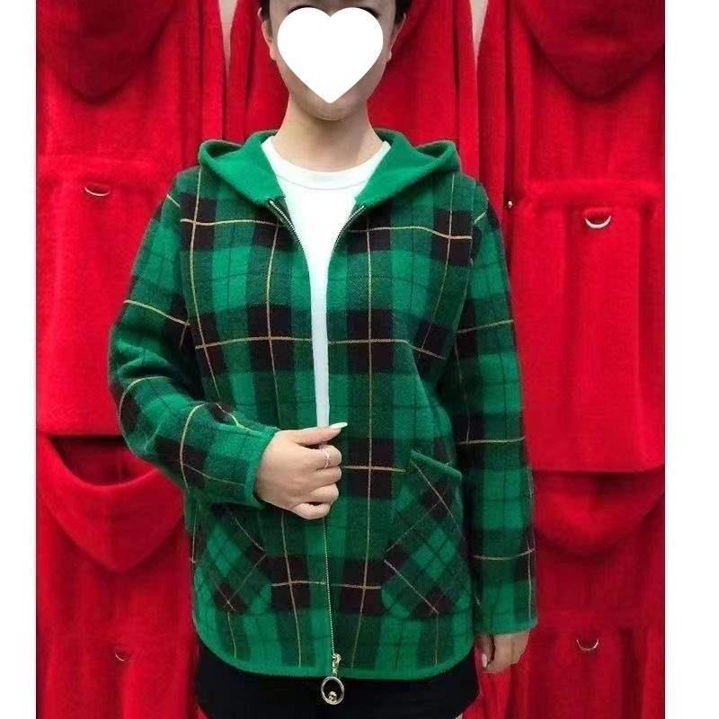 Plaid Woolen Zipper Jacket for Middle-Aged Women - Fashionable Plus-Size, Autumn/Winter Short Style