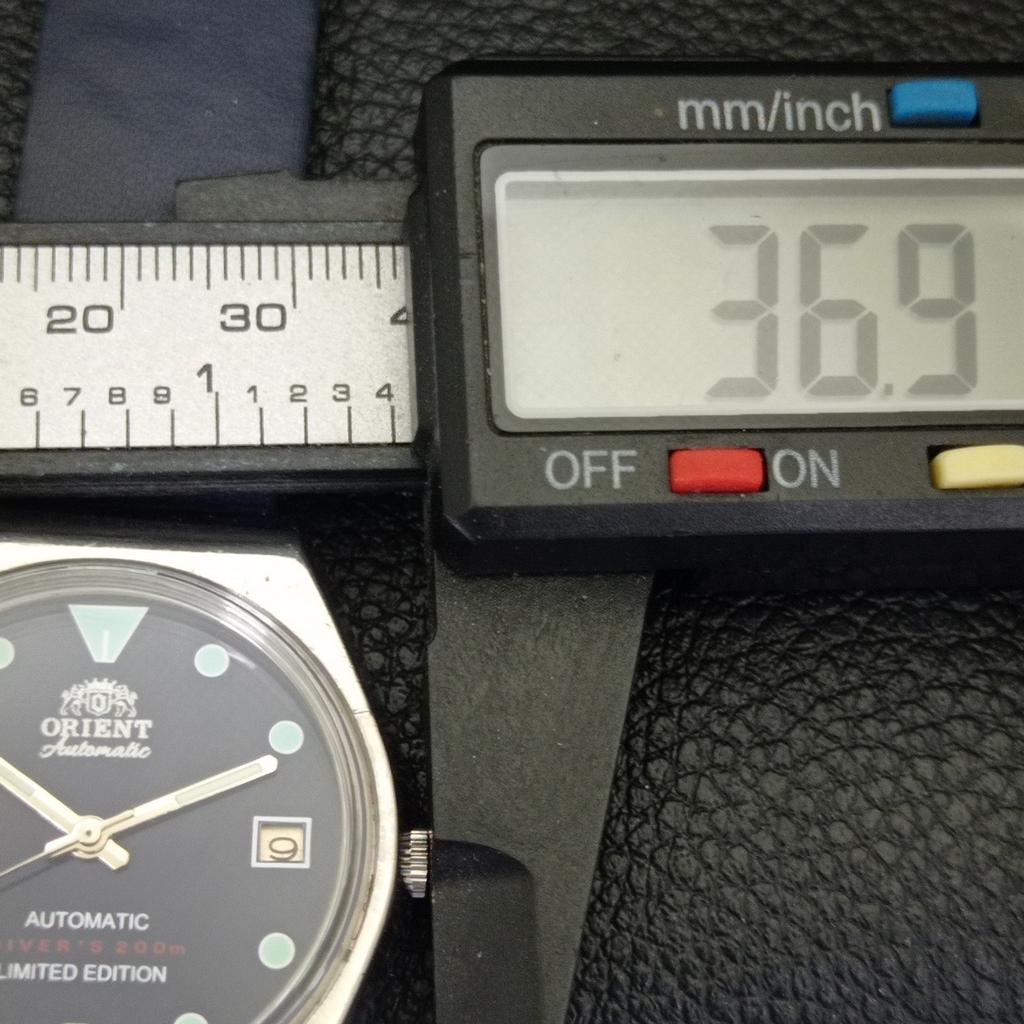 AUTOMATIC 46941 VINTAGE ORIENT JAPAN MENS BLUE COLOR DIAL WATCH a701842-5 R207-a701842