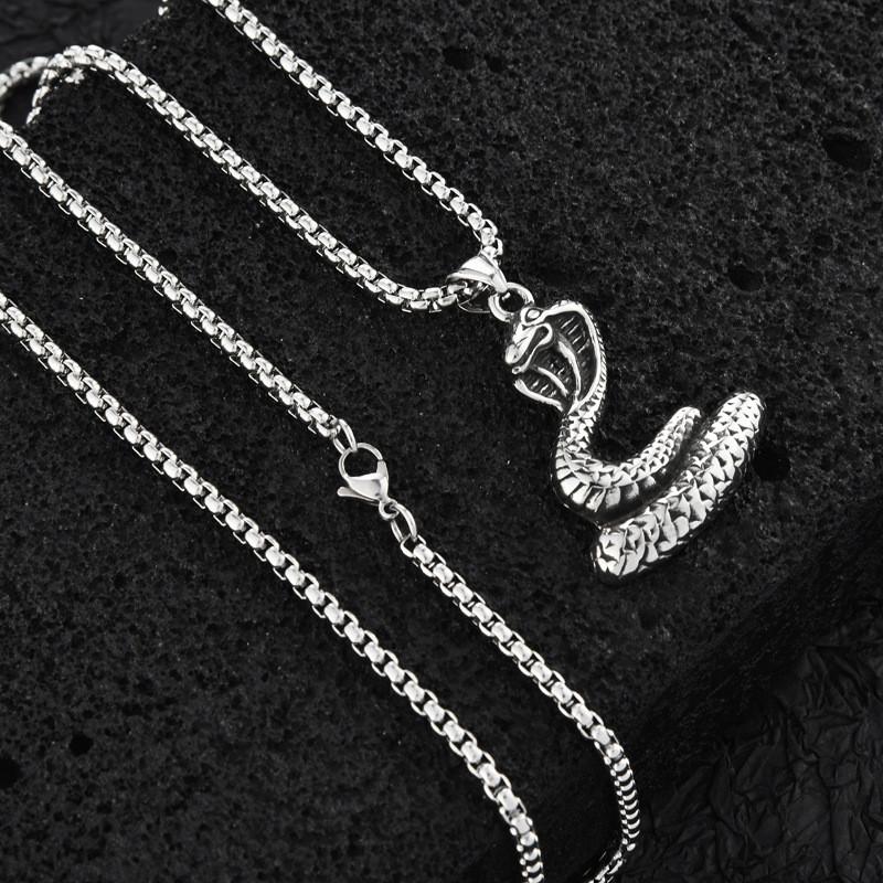 Vintage Snake Fashionable Pendant Necklace For Men Distinctive Zodiac Jewelry Unisex Accessory Style