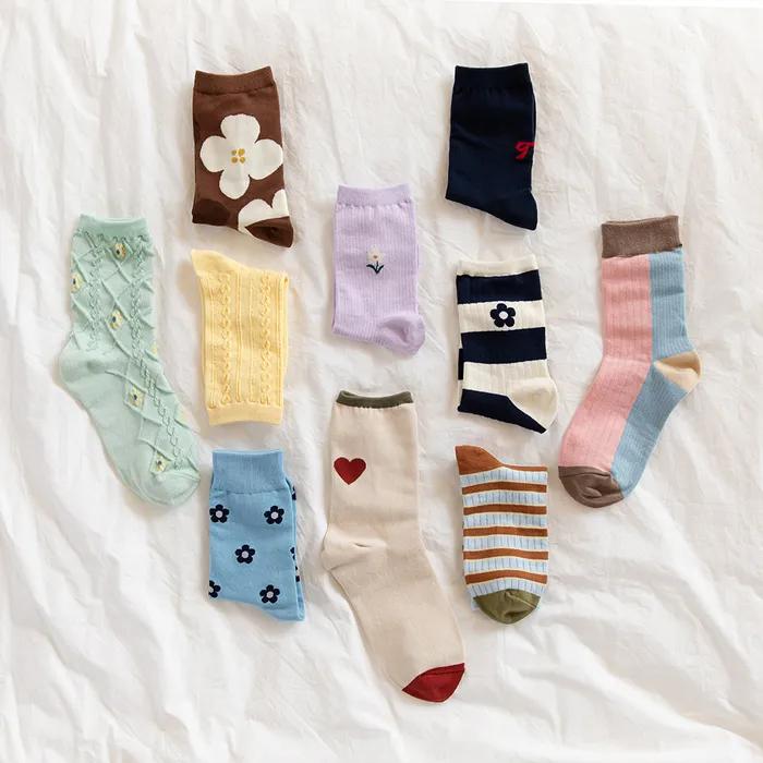 Daily Vintage Women's Socks 5-Piece Set - 06 Fall In Love (Gift Set/Women's Socks) + Free Shopping Bag