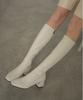 Mishuu Somuch Square Long Sock Boots_Cream