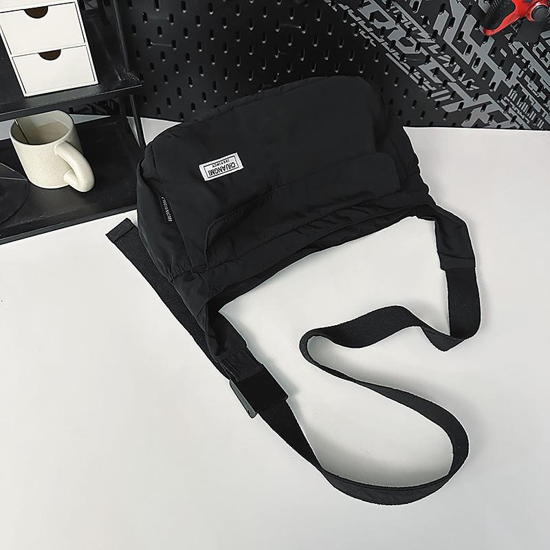 Japanese Messenger Bag Women's Sports Commuter Shoulder Bag Light Tooling Style Mail Carrier Bag Men's Trend College Student Class Bag