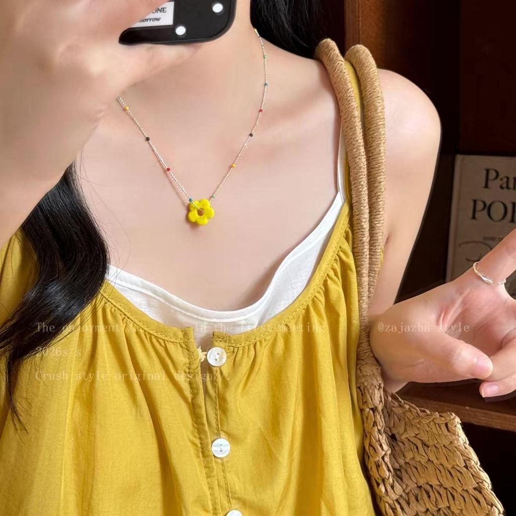 Rainbow Dopamine Flower Beaded Necklace for Women – Exquisite Niche Design Clavicle Chain