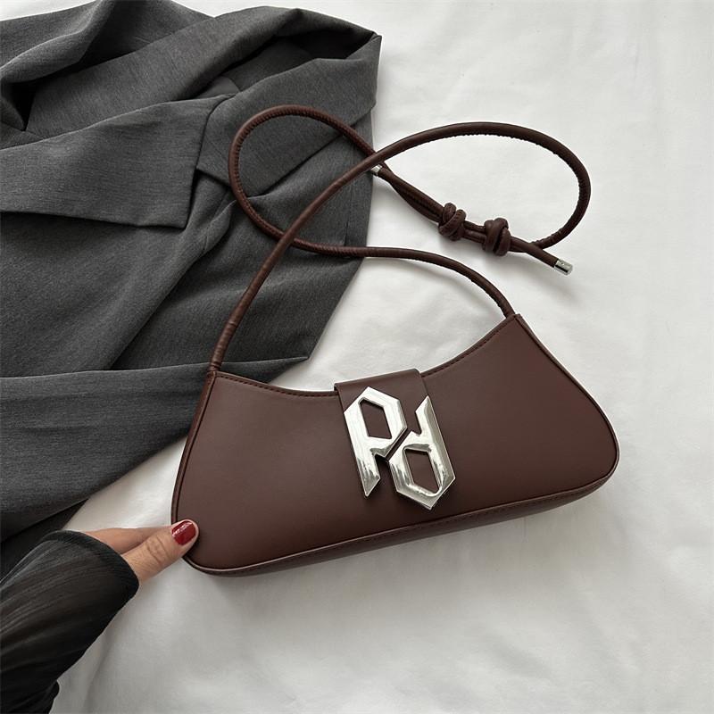 Stylish 2023 Pu Shoulder Bag Trendy Street Style Underarm Bag Popular Commuter Purse