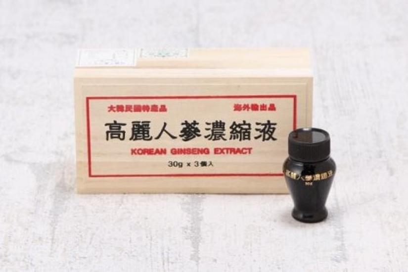 

Set of 3 bottles of 30g Korean ginseng concentrate in paste Dilutable (Caucasian ginseng, 4, 5, 6-year-old roots) form. beverage.