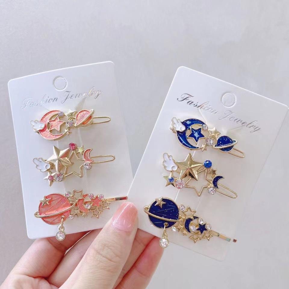 

Beautiful Dreamy Moon And Star Hair Accessories Clip For Women