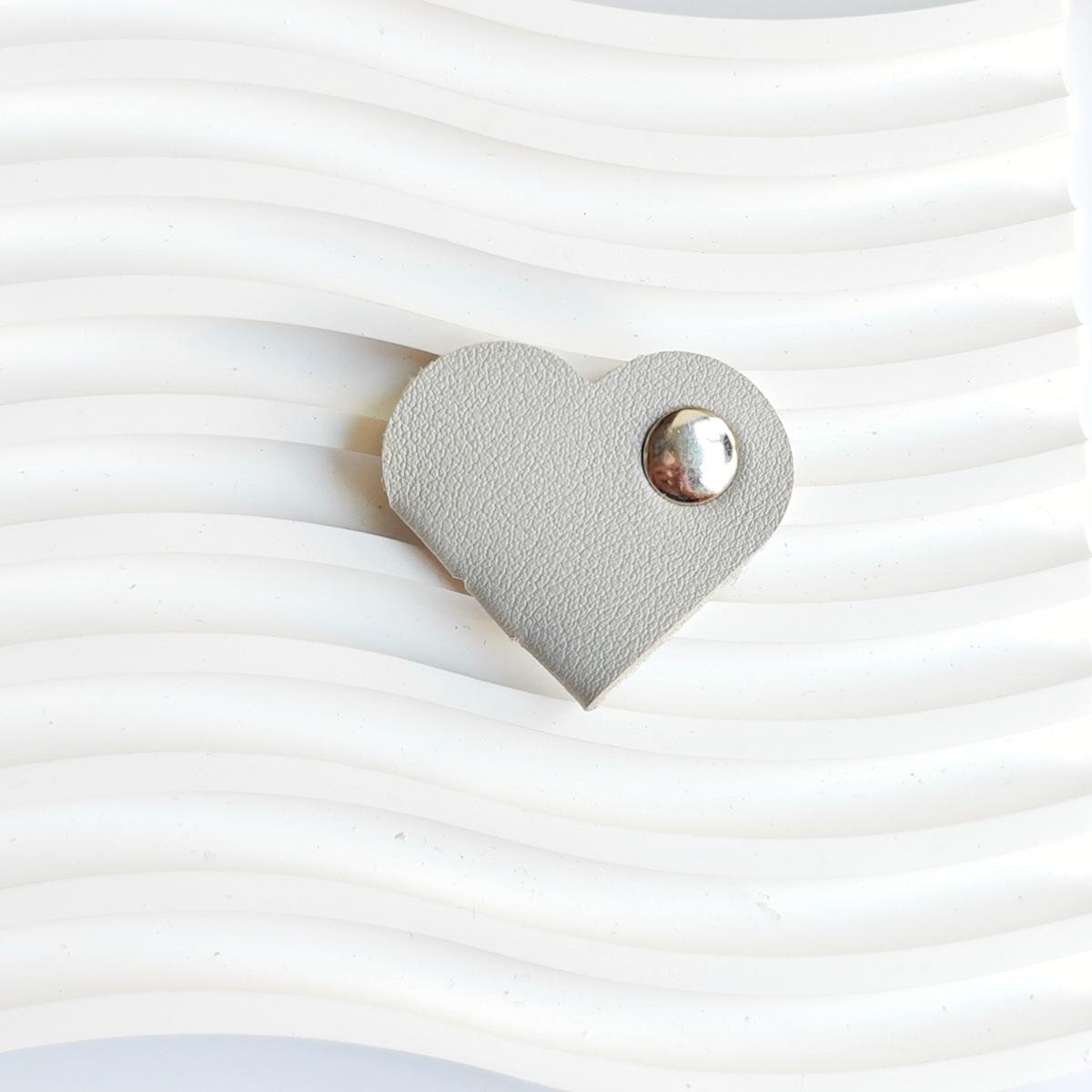 

Кожаный органайзер для кабеля в форме сердца, держатель для шнура наушников, система управления кабелями для наушников и зарядных устройств серый