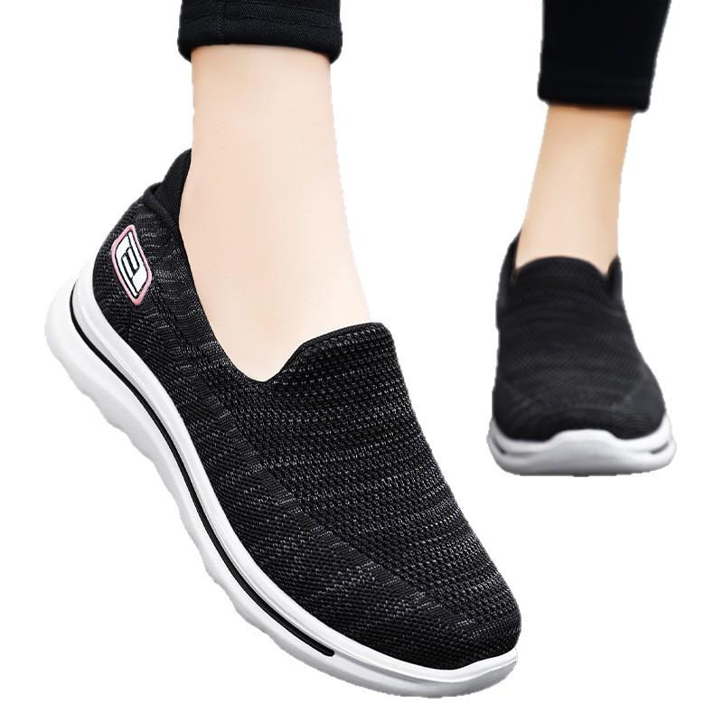 Middle-aged and elderly mother shoes Flat-soled elderly shoes Cloth shoes Non-slip soft-soled flying woven surface brand women's shoes