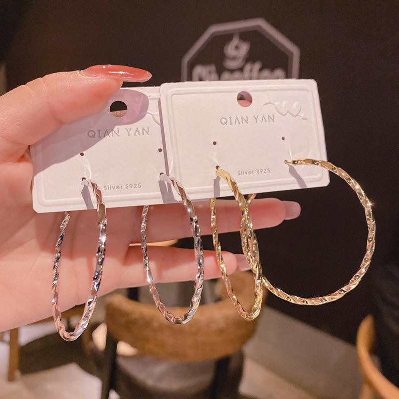 Summer new color texture ring stud earrings Korean temperament fashion personality Internet celebrity light luxury earrings