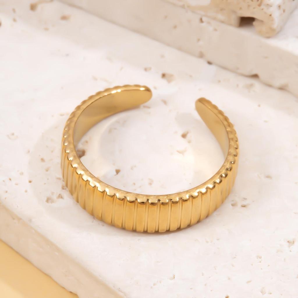 Adjustable Textured Gold Ring with Striped Design