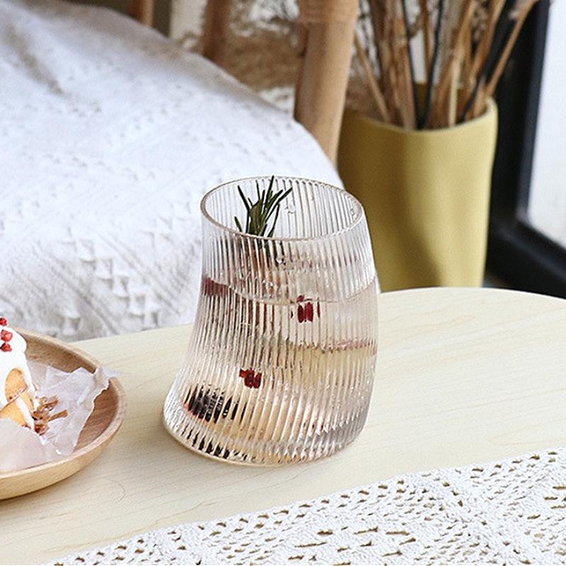 Crescent Shaped Wine Glass Striped Glass Cup Ins Style Cocktail Glass Soda Water Beverage Cups Iced Latte Mug Drinking Glasses