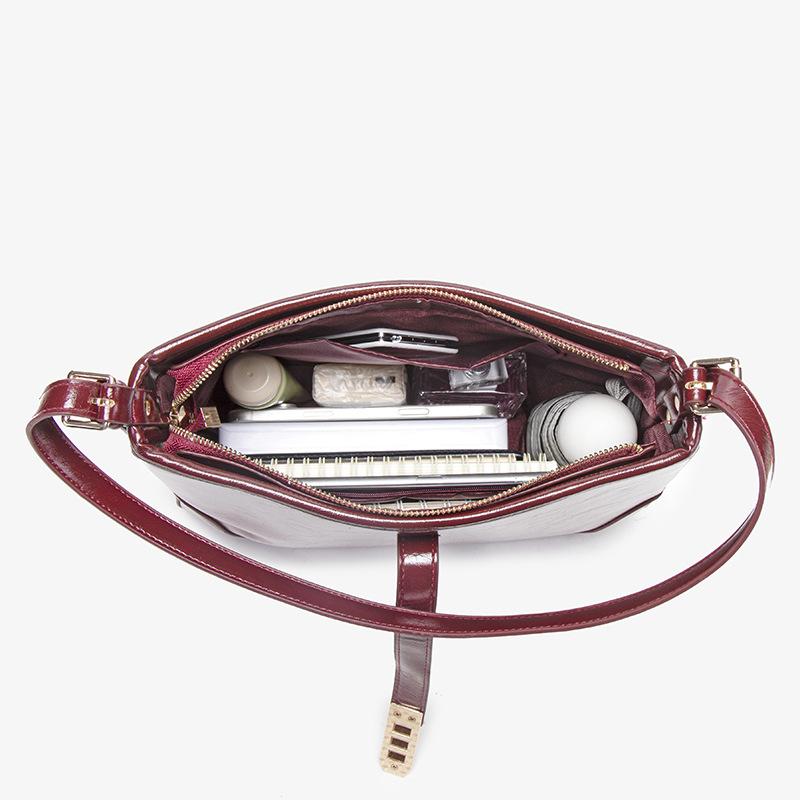 Red Large Capacity Shoulder Big Bag Women'S High-End Sense Retro Tote Medieval Bride Wedding Bag Women'S Bag