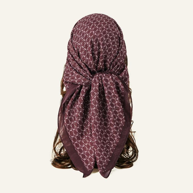 Hot-selling popular cashew print large square scarf retro high-end geometric printing strap silk scarf head scarf