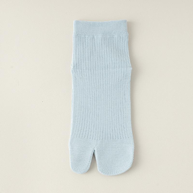 Thin, Pure Cotton, Sweat-absorbing, Deodorizing, Antibacterial, Boneless Women's Two-toed Socks with Hoof Shoes and Short Socks