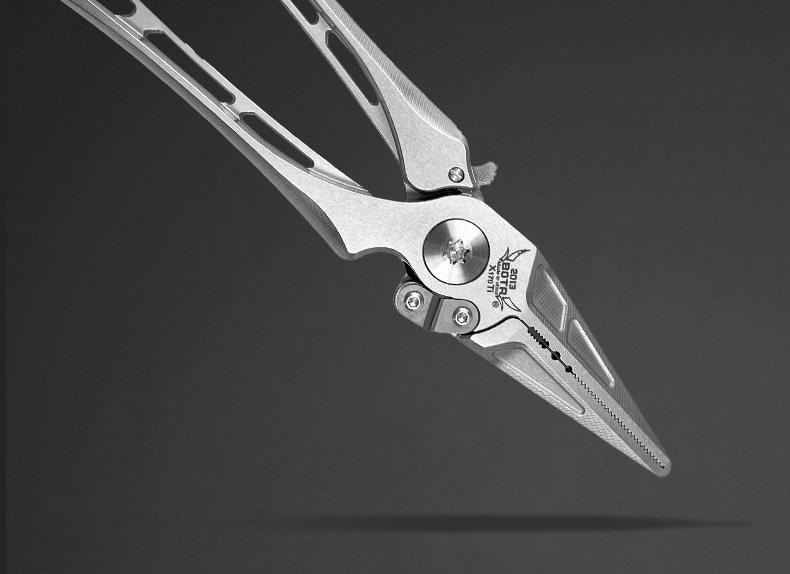 Titanium Gold Edition Multifunctional Pliers: 25 Models Pig Bait Lure, PE Line Scissors, Hook Remover, Precision Forged Split Ring Opener.