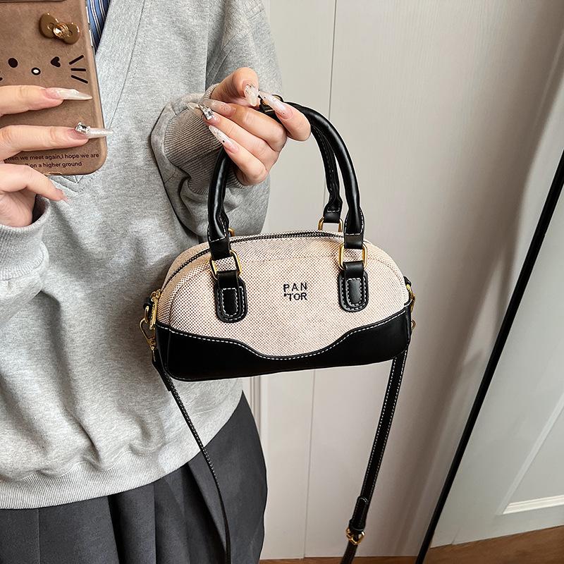 Spring and Summer High-end Women's Bags 2025 New Fashion Versatile Niche Messenger Bags Super Hot Portable Boston Bags