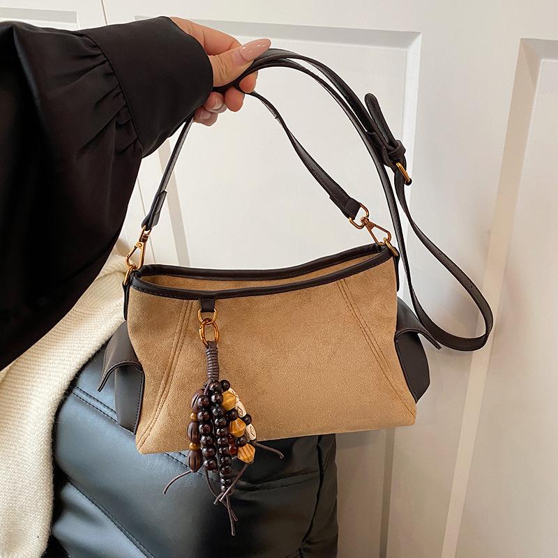 Underarm bag women's 2025 new autumn and winter high-end retro fashion shoulder bag suede messenger bucket bag