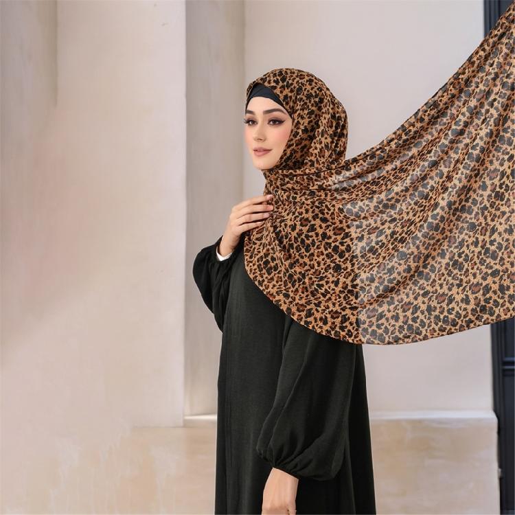 Leopard Scarf Elegant Shoulder Shawl with Rhinestones Decoration Stylish Daily Wear Accessory for Lady