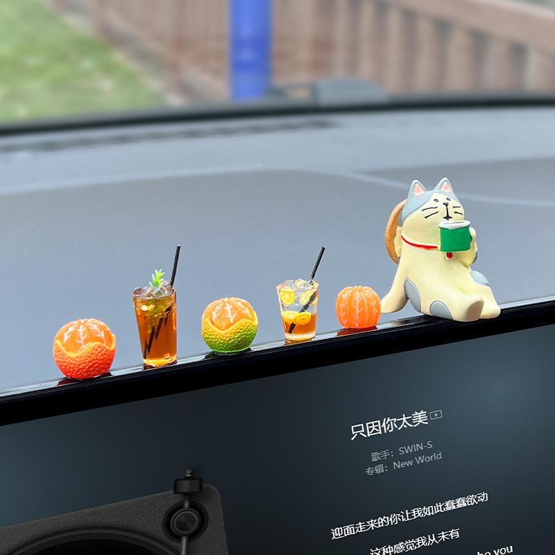 Cute Kitten Ice Car Ornament Car Center Console Display Ornament Desktop Small Ornament Ornament