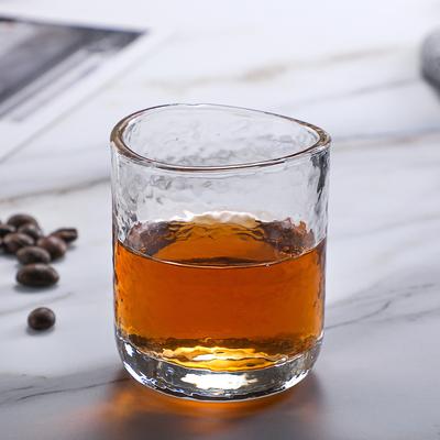 Veselă pentru băuturi – Pahare