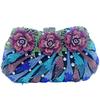 Pochette Fiore di Rosa con Pietre Incastonate di Diamanti: Elegante Borsa da Sera in Metallo per Donna