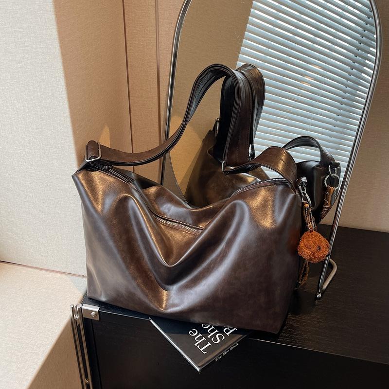 Retro Bag Women's Large-capacity Fashionable Solid Color Oblique Span Shoulder Bag Women's Autumn and Winter Bag High-end Travel Bag