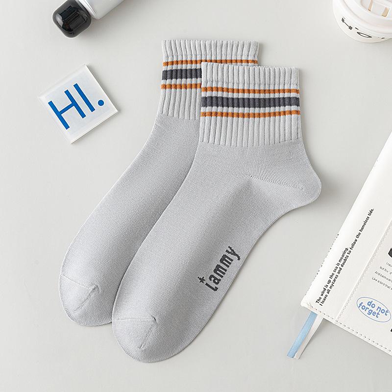Frühlings- und Sommer Herren Nahtlose Mid-Top Baumwollsocken, Feuchtigkeitsableitend, Desodorierend, Trendige Freizeit-Sportsocken