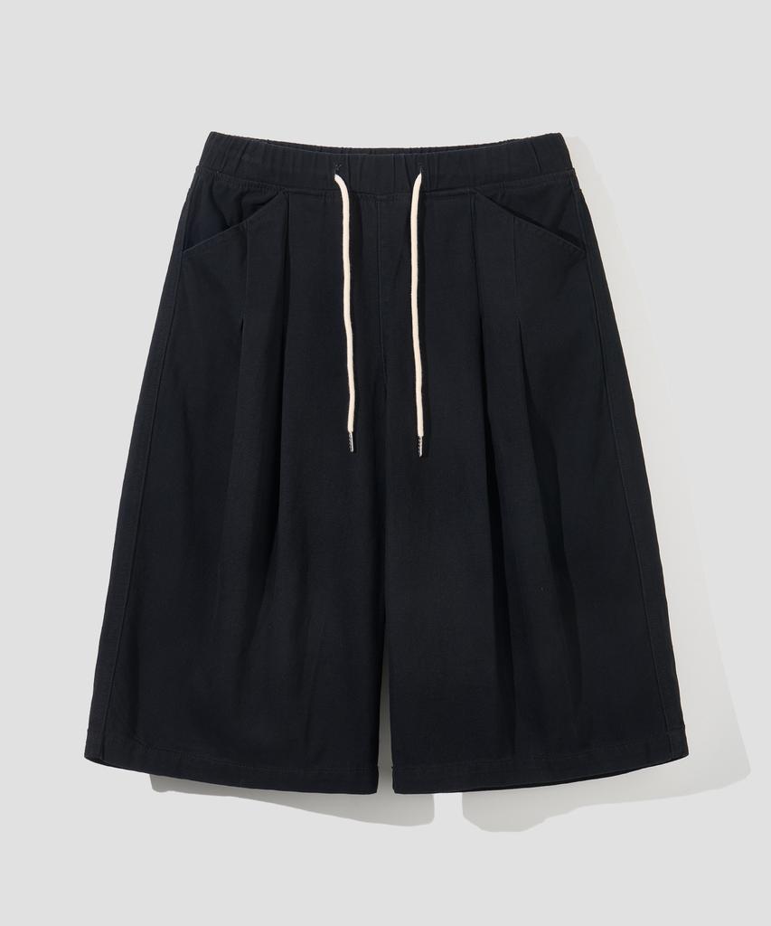 AGOD Double-Pleat Elastic String Bermuda Shorts [Black]