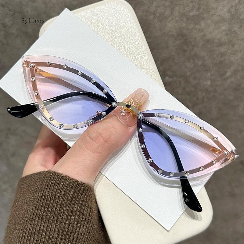 New Cat Eye Shaped Diamond Studded Sunglasses Personalized And Trendy Outdoor Sunglasses Sunscreen Party Metal Eyeglass Legs