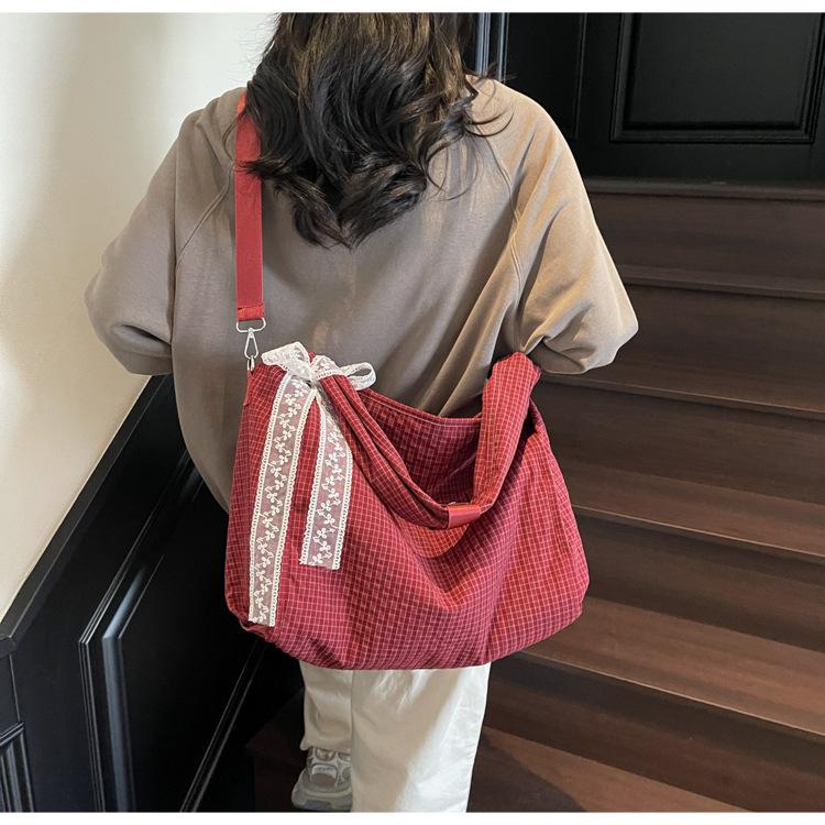 New Fashion Bag, Large-capacity Versatile Shoulder Bag, Commuter Tote Bag, Lazy Wind Messenger Bag.