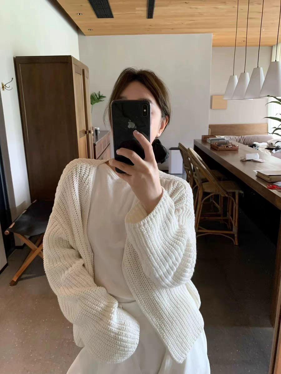 

Женский кардиган с V-образным вырезом в французском стиле с рукавами-фонариками для ранней весны One Size белый