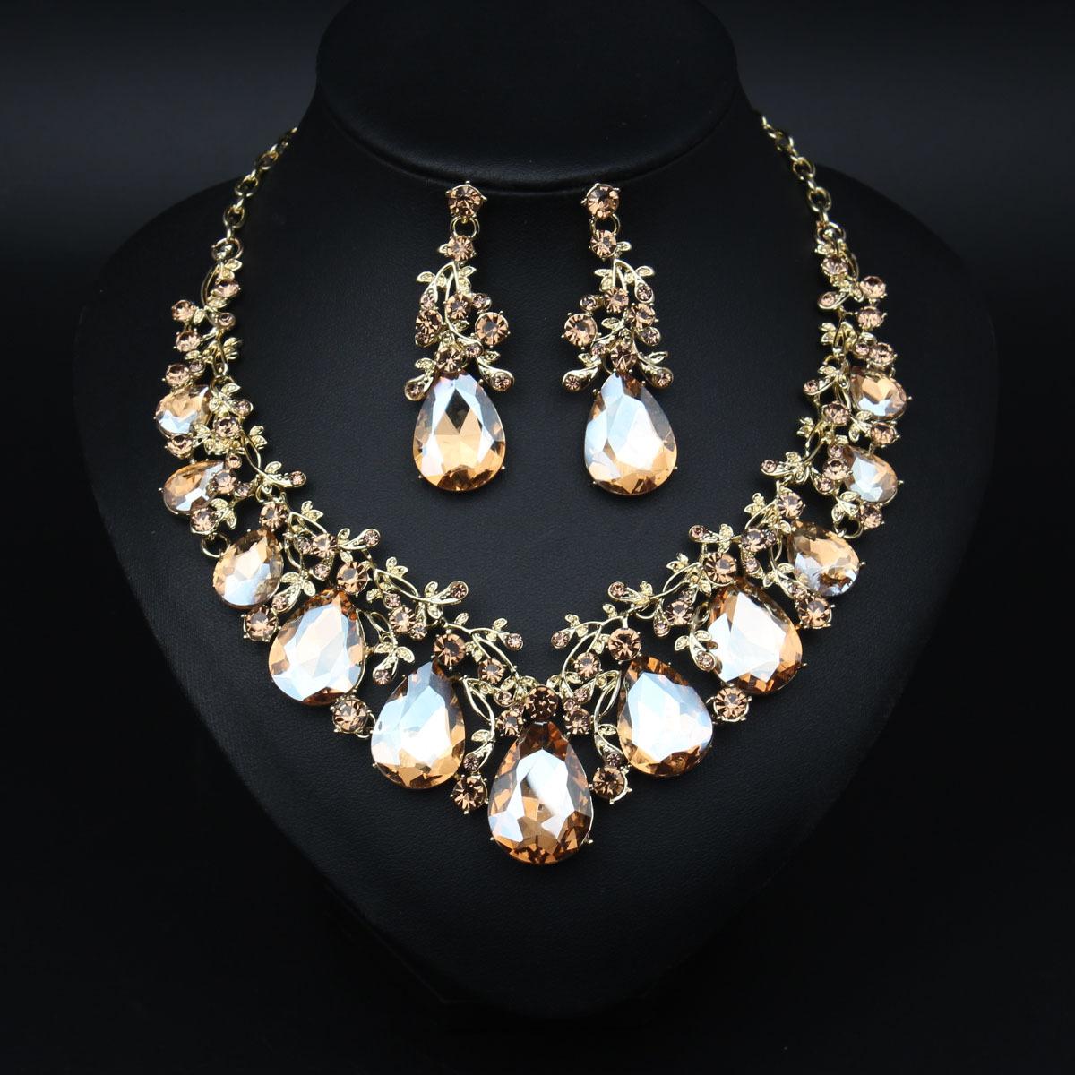 

2026 European and American Fashion Temperament Versatile Gem Necklace Earrings Set Bridal Ball Dress Accessories 45CM шампанского