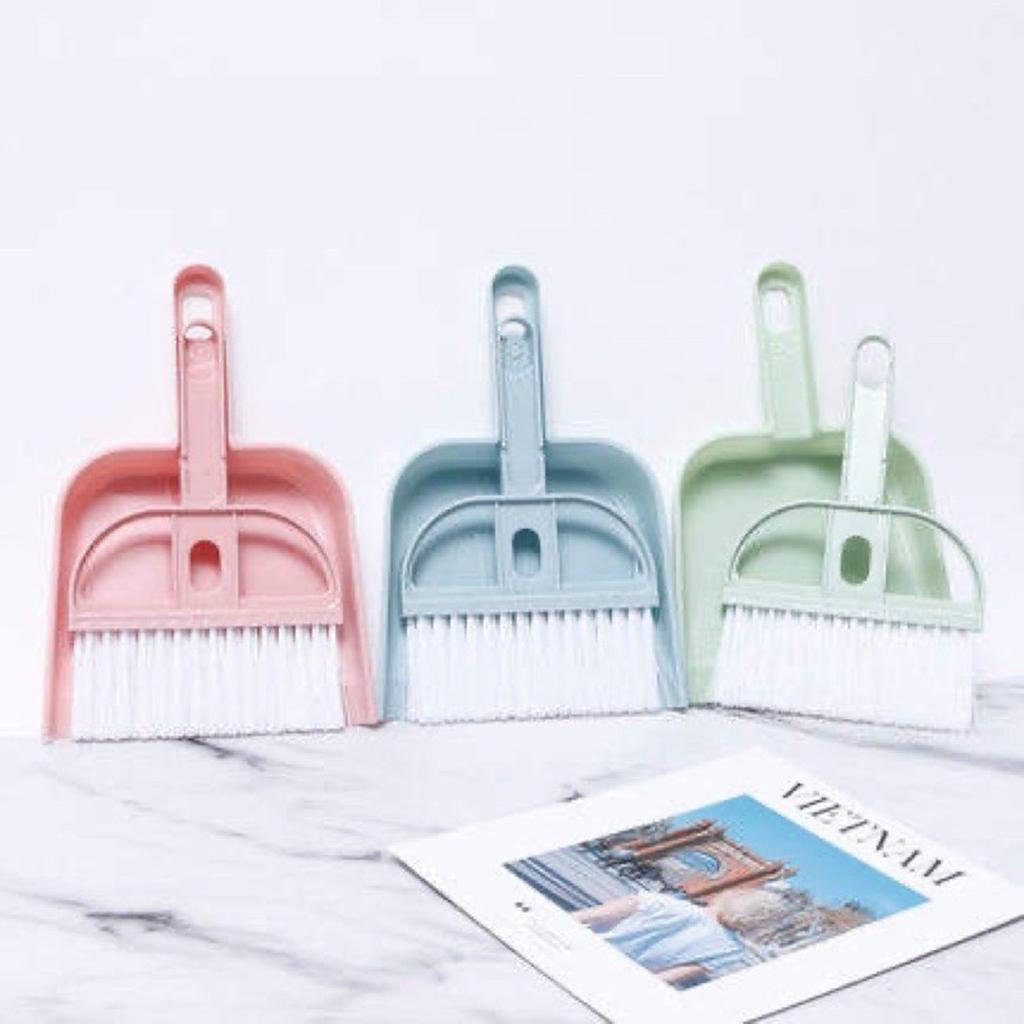 Practical Plastic Brush Pole Mini Dustpan Set Easily Clear Pesky Crumbs