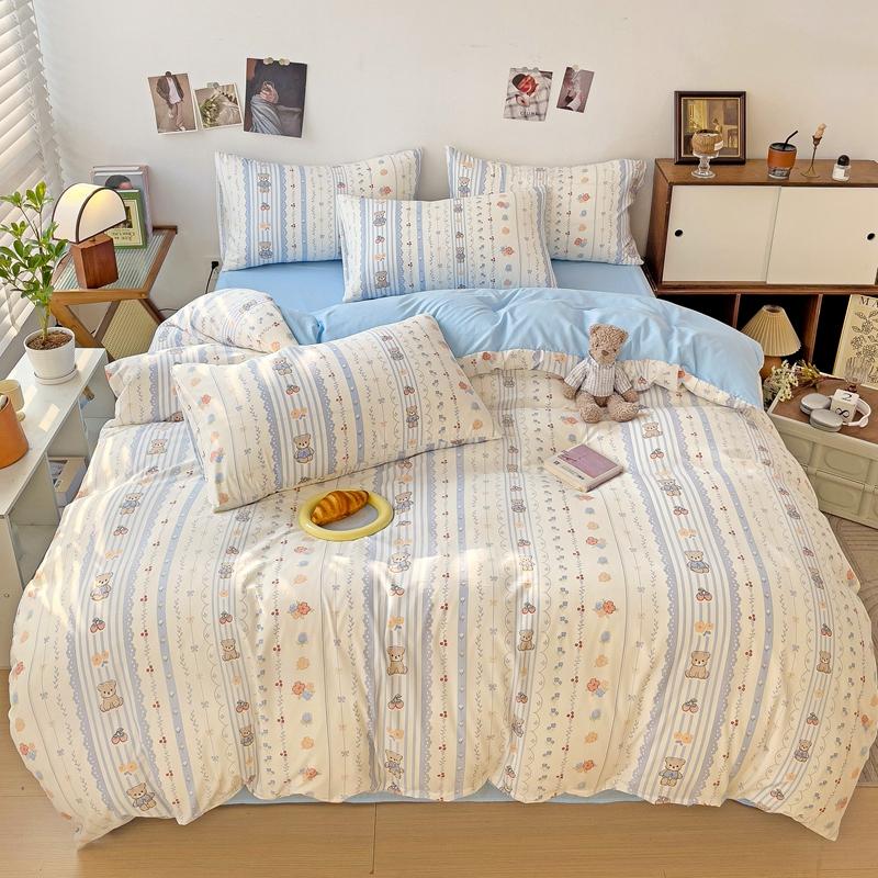 Cute Cartoon Bear Duvet Cover Set For Girls Child Room Decor Kawaii Strawberry Comforter Cover 3/4Pcs Washed Cotton Bedding Set