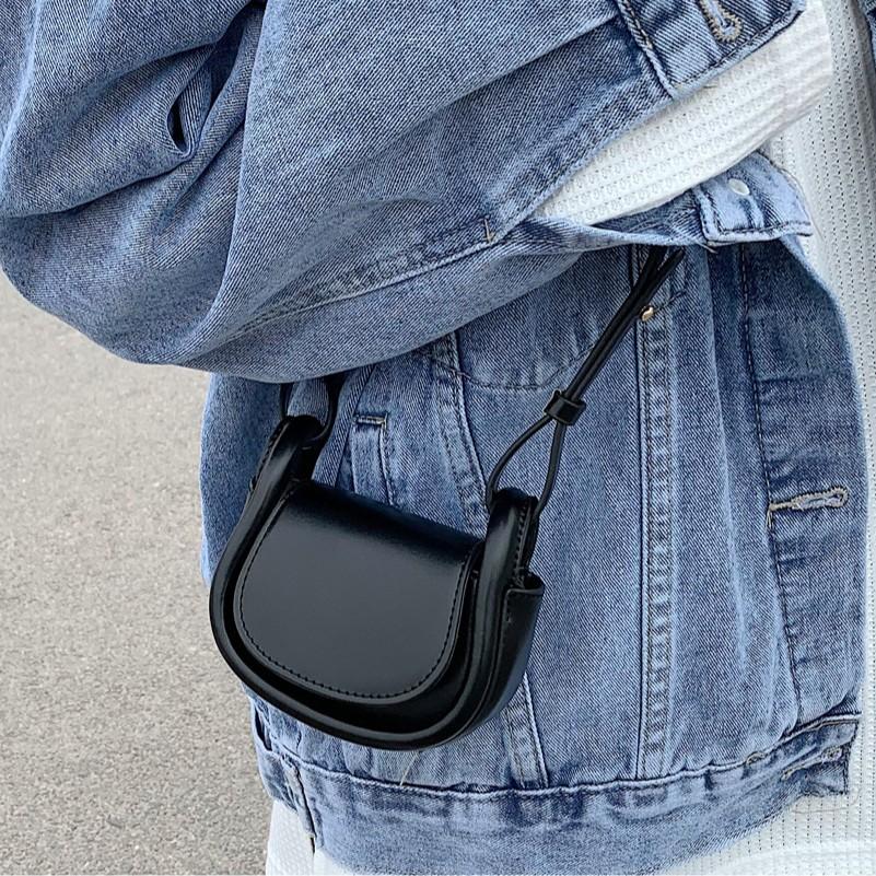 Niche design small bag women's bag 2025 new summer texture shoulder messenger bag high-end portable mini bag