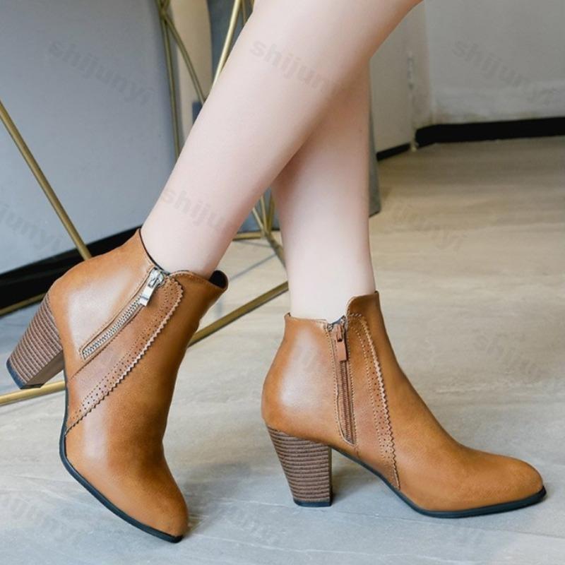 Bottines Femme Mode Rétro Britannique Talon Épais Antidérapant Bout Rond Bottes Courtes Femme Confortables Extérieur Bottes à Talons Hauts