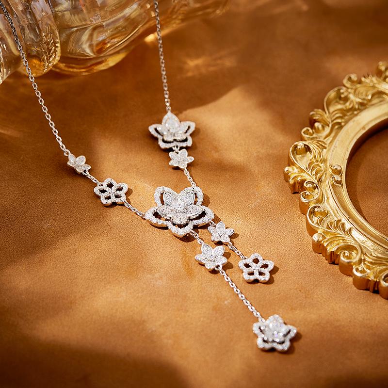 Five Small Floral Tassel Necklace Suitable for Women's Daily Versatile Accessories Gifts and Weddings